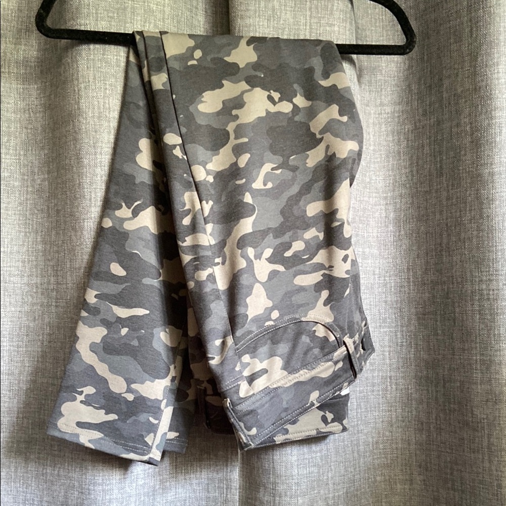 Seven7 Camouflage Skinny High Waisted Pants 12